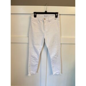 Cello white skinny jeans raw hem size 7 EUC